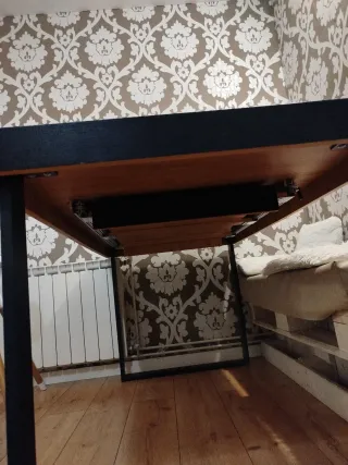 Mesa comedor extensible negra 250€