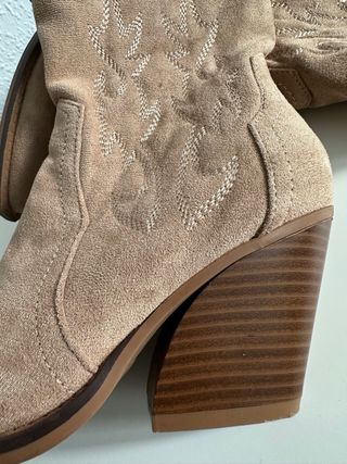 Botines camel imitación piel