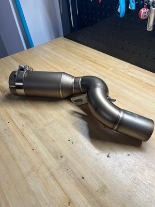 Medium Pipe para KTM 390 Adventure R + escape