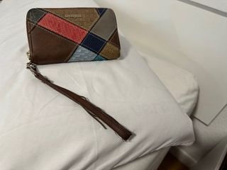 Monedero Desigual patchwork en petfecto estado