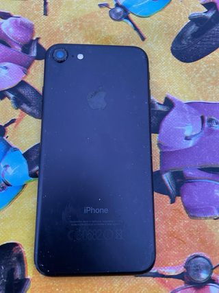 iPhone 7 128GB Batería 100% + Funda UAG y NUUD
