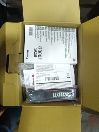 Cámara Canon EOS 2000D Kit Nueva