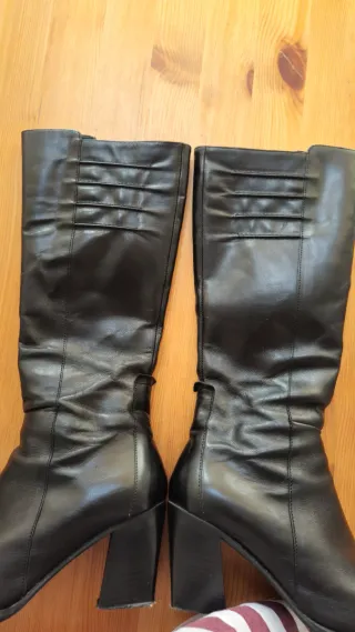 Botas altas negras punta fina