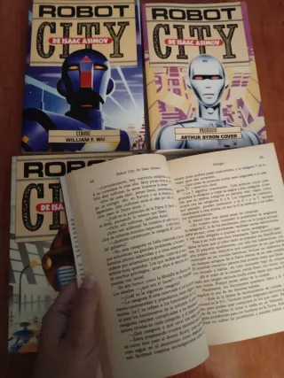 Lote 4 libros ROBOT CITY