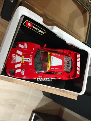 Bburago Ferrari F40 1:18 modello Evoluzione 1992