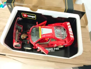 Bburago Ferrari F40 1:18 modello Evoluzione 1992