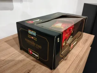 Bburago Ferrari F40 1:18 modello Evoluzione 1992
