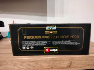 Bburago Ferrari F40 1:18 modello Evoluzione 1992