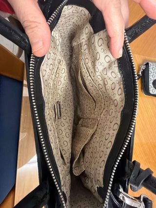 Bolso y monedero Guess estampado G