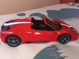 Coche teledirigido Ferrari rojo