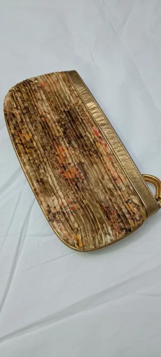 Bolso de fiesta dorado y multicolor