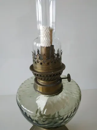 Quinqué antiguo latón y cristal