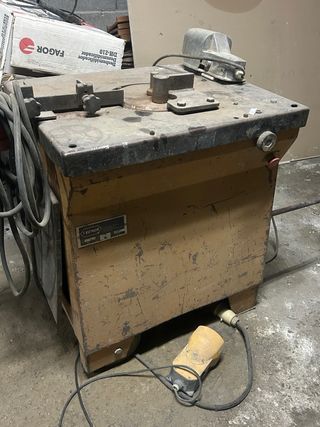 Cortadoras y estribadoras ferralla. Cizallas. Etc