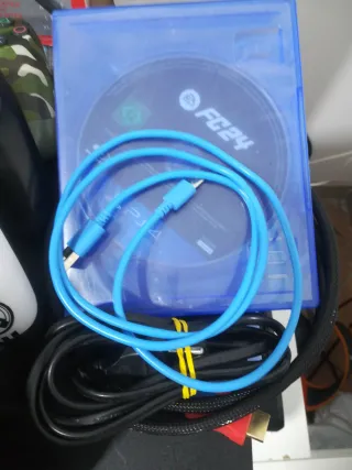 Consola PS4 Fat Negra + 5 Mandos + Juego FC24.