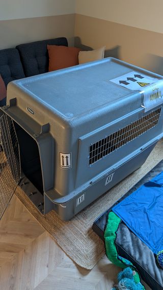 Transportín para perro grande.