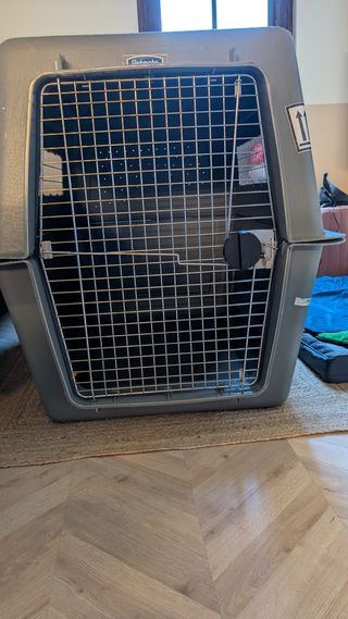 Transportín para perro grande.