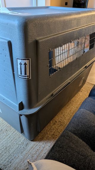 Transportín para perro grande.