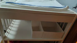 Cambiador IKEA + colchoneta + fundas