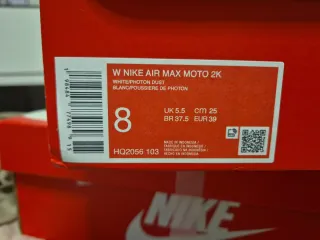 Nike Air Max Moto 2 Plata y Blanco