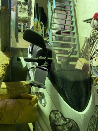 Moto Linhai 300 Blanca Tiene un problema y no arra