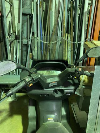 Moto Linhai 300 Blanca Tiene un problema y no arra