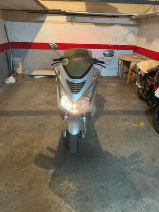 Daelim 125 S2 Moto Scooter Plata
