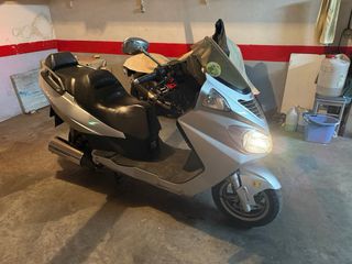 Daelim 125 S2 Moto Scooter Plata