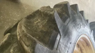 Rueda y disco tractor Fiat New Holland