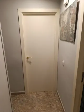 Puertas blancas  lacadas con cristal y sin cristal