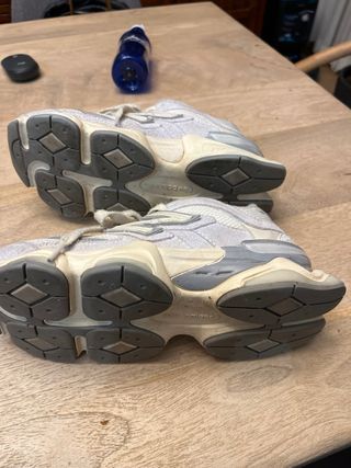 Zapatillas New Balance 9060 Beige/Gris