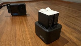 GoPro Hero 12 + 3 Baterías + Cargador