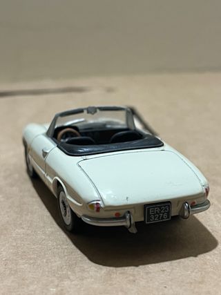 Alfa Romeo Spider 1/43