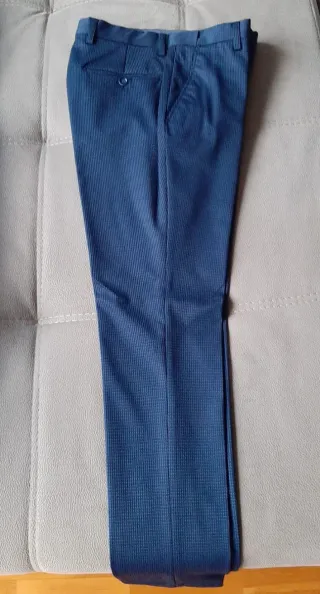 Traje juvenil azul para graduación, celebraciones.