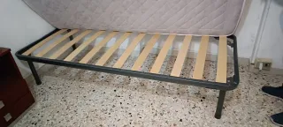 Letto singolo metallo e doghe legno
