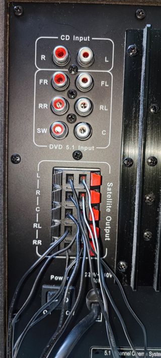 Home Cinema Airis L147 5.1 Plata