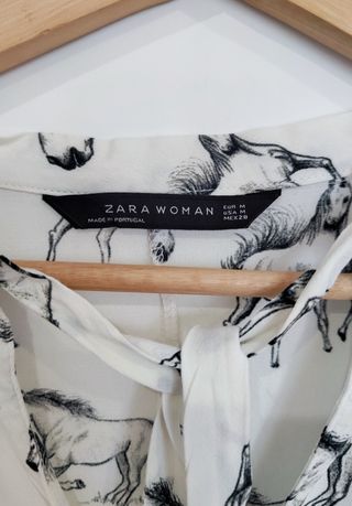 Blusa Zara Estampado Caballos Talla M