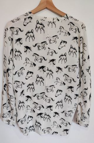 Blusa Zara Estampado Caballos Talla M