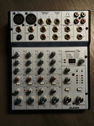 Alesis Multimix 6FX Mixer con effetti