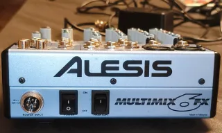Alesis Multimix 6FX Mixer con effetti