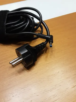 Cargador HP 854056-002 Original para Carlos