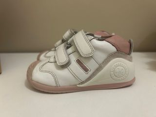 Zapatillas Biomecanic Talla 23