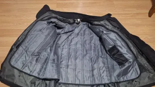 Chaqueta de moto negra