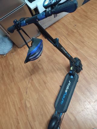 Patinete Eléctrico Negro y Azul