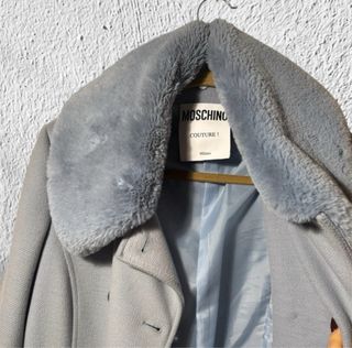 Cappotto Moschino Grigio con Dettagli Neri