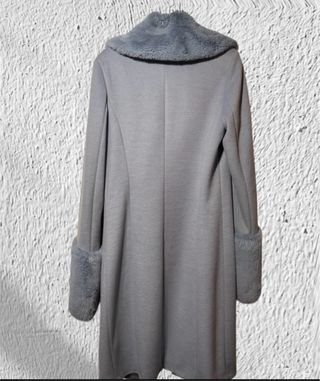 Cappotto Moschino Grigio con Dettagli Neri