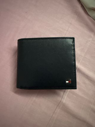 Cartera Tommy Hilfiger Negra