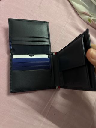 Cartera Tommy Hilfiger Negra