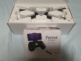 Dron Parrot Swing Negro y mando Flypad