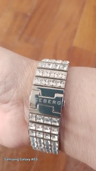 Orologio Iceberg (non testato)
