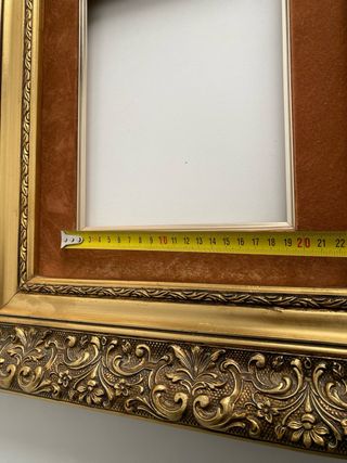 Marco antiguo madera y pan de oro 50 x 48 cm